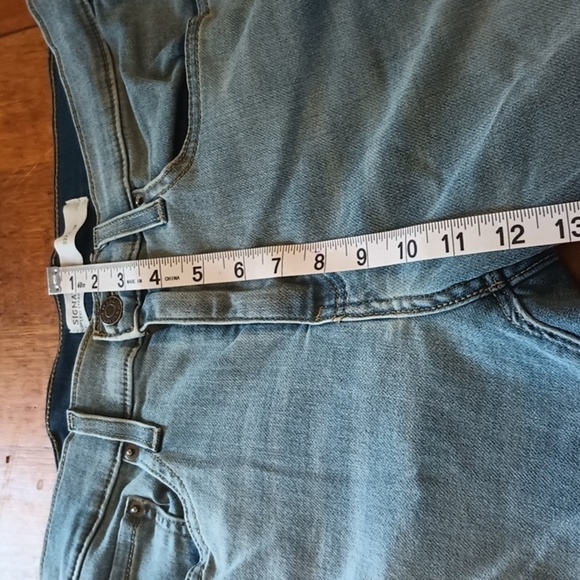 LEVIS Signature S37 light wash jeans.32x 30, see measurements,might be hemmed. - Picture 12 of 13